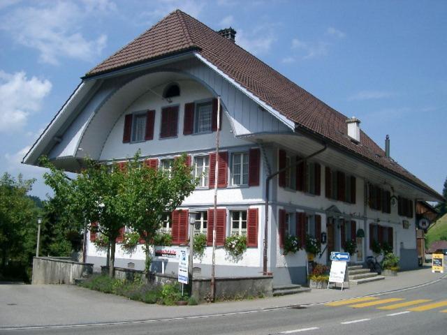 Landgasthof-Hotel Adler Langnau Buitenkant foto